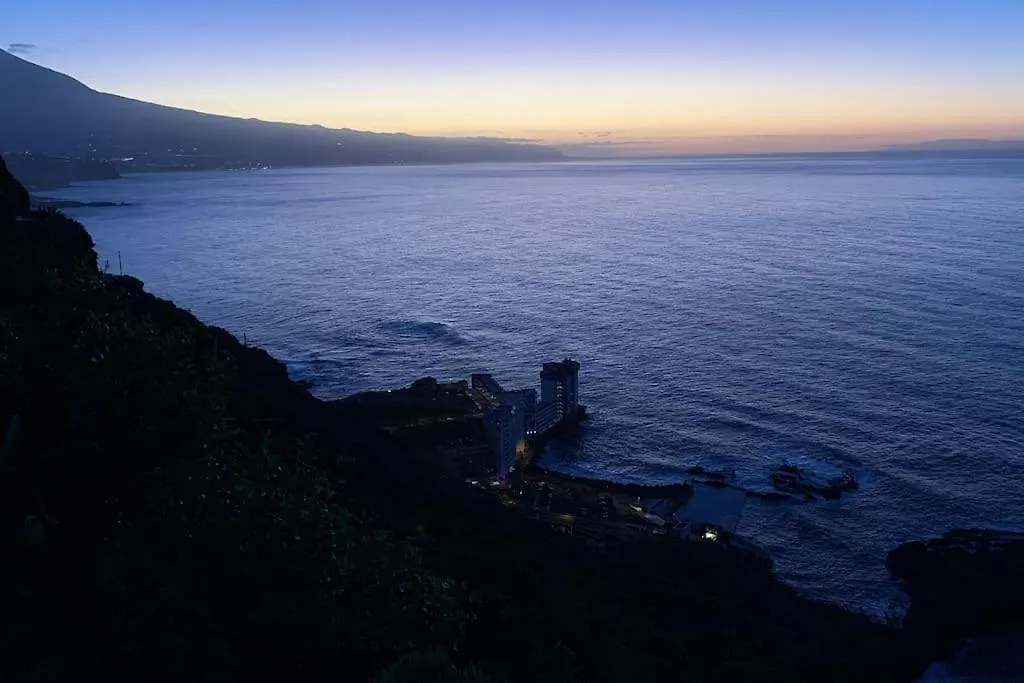 Cliffhanger Spectacular View Over North Coast Tacoronte